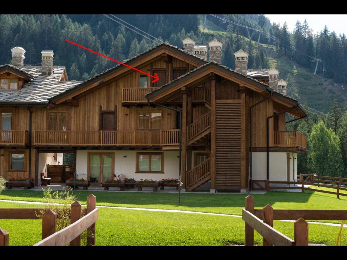 Appartamento Jardin Des Alpes. La Thuile Esterno foto